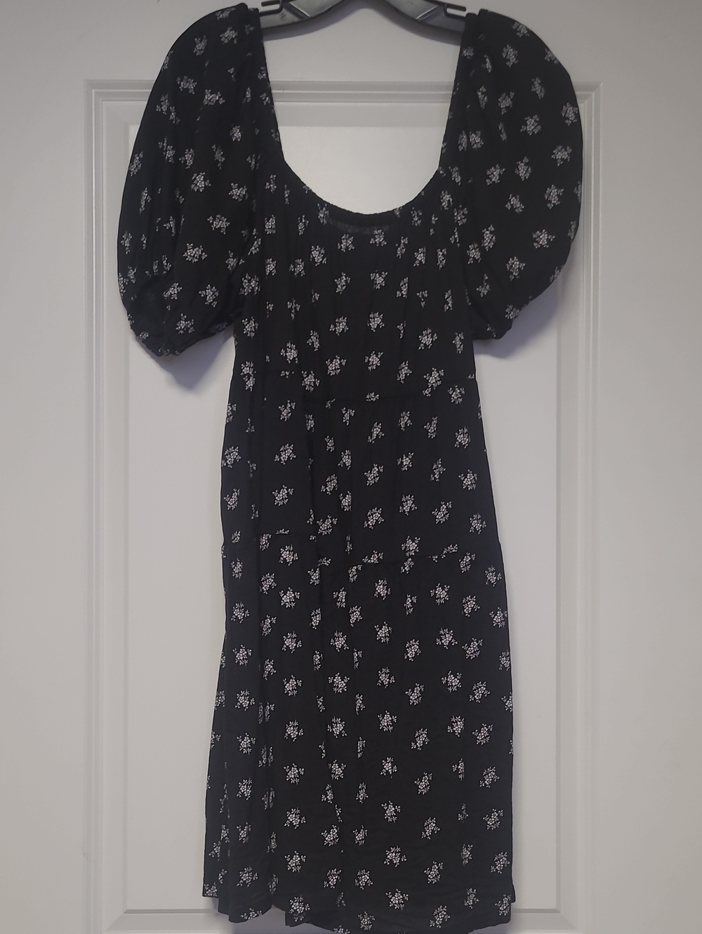 Black Floral Puff-Sleeve Dress